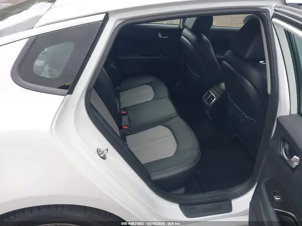 5XXGU4L14KG298374 2019 KIA OPTIMA - Image 8