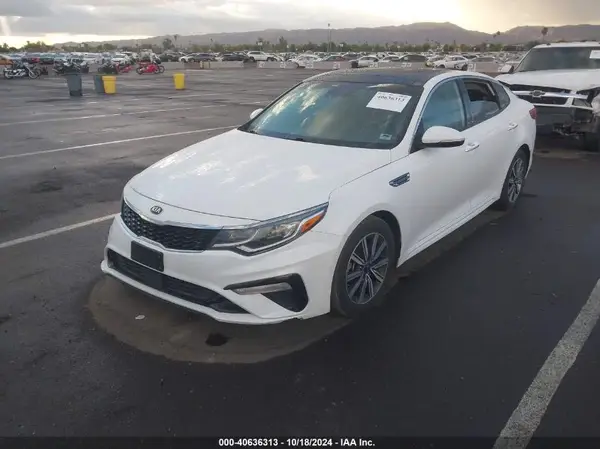 5XXGU4L14KG302388 2019 KIA OPTIMA - Image 2
