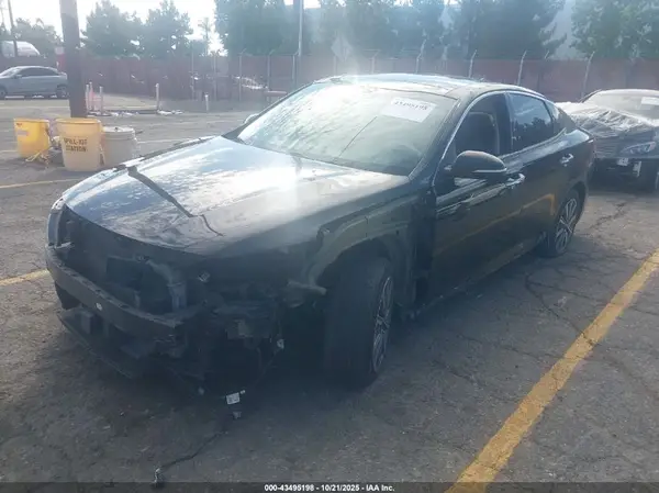5XXGU4L14KG352935 2019 KIA OPTIMA - Image 2