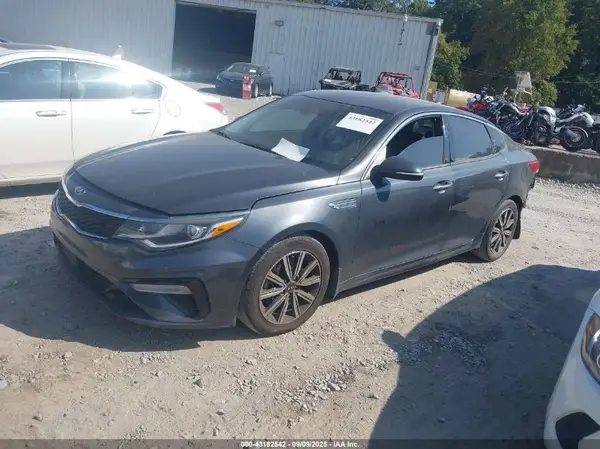 5XXGU4L14KG377138 2019 KIA OPTIMA - Image 2
