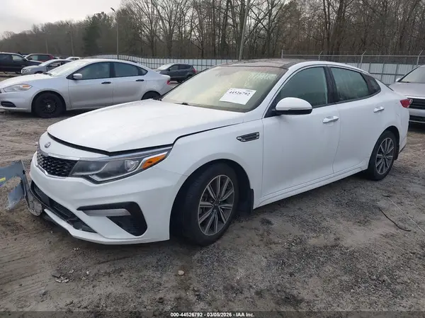 5XXGU4L15KG295998 2019 KIA OPTIMA - Image 2