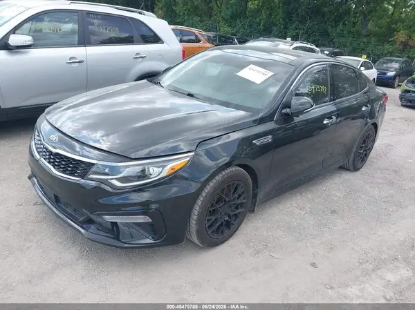 5XXGU4L15KG304540 2019 KIA OPTIMA - Image 2