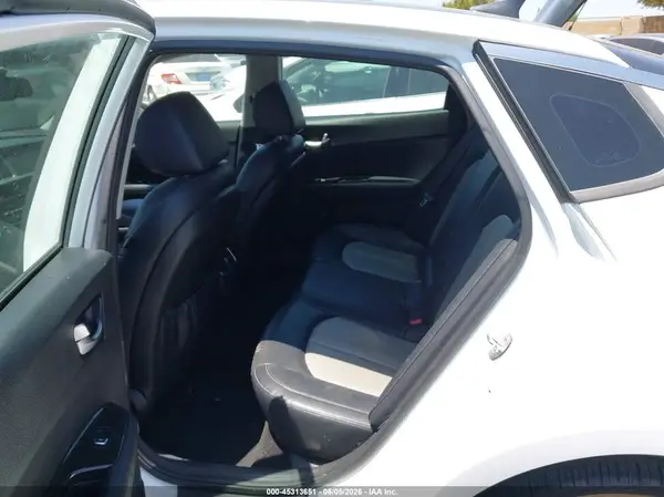 5XXGU4L15KG316834 2019 KIA OPTIMA - Image 8