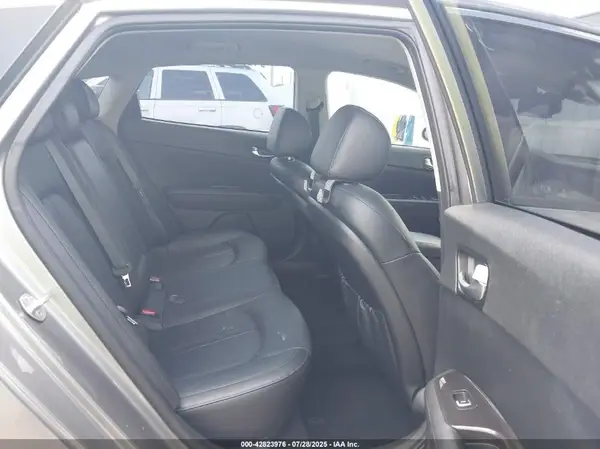 5XXGU4L15KG321144 2019 KIA OPTIMA - Image 8