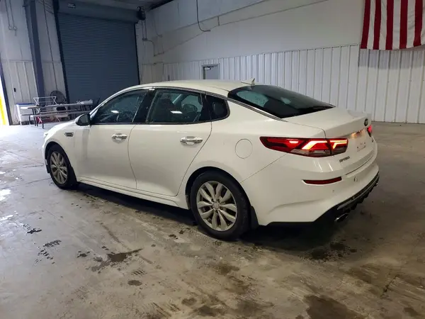 5XXGU4L15KG345640 2019 KIA OPTIMA - Image 2