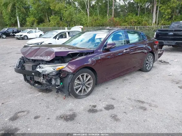 5XXGU4L16KG275095 2019 KIA OPTIMA - Image 2
