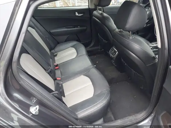 5XXGU4L16KG307723 2019 KIA OPTIMA - Image 8