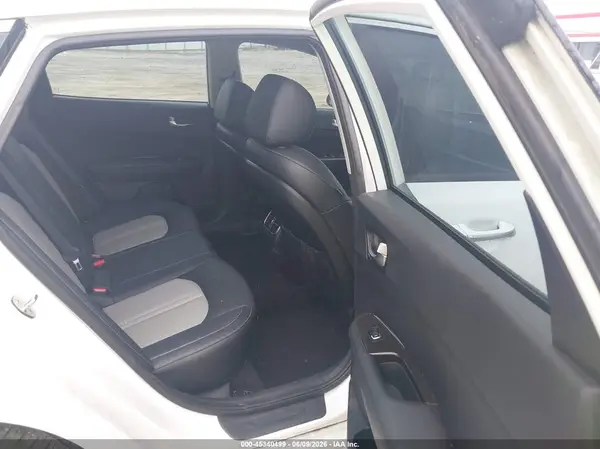 5XXGU4L16KG309567 2019 KIA OPTIMA - Image 8