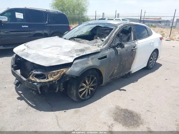 5XXGU4L16KG316762 2019 KIA OPTIMA - Image 2