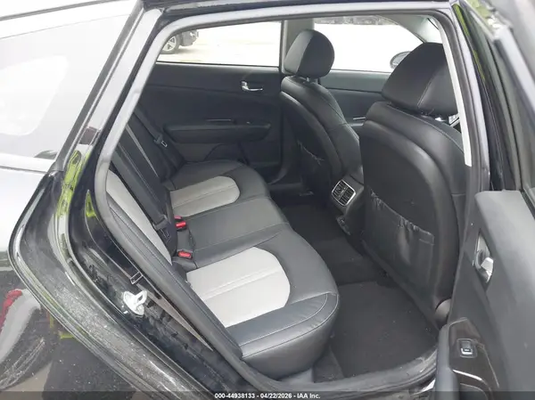 5XXGU4L16KG318155 2019 KIA OPTIMA - Image 8