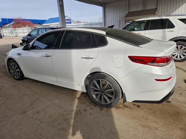 5XXGU4L16KG333772 2019 KIA OPTIMA - Image 2