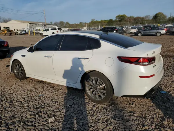 5XXGU4L16KG367033 2019 KIA OPTIMA - Image 2