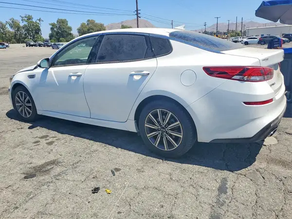 5XXGU4L16KG371678 2019 KIA OPTIMA - Image 2