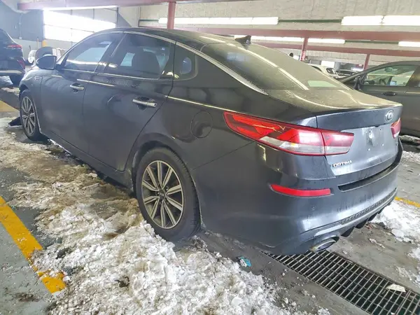 5XXGU4L16LG417804 2020 KIA OPTIMA - Image 2