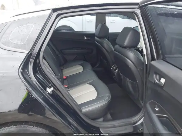 5XXGU4L17KG302207 2019 KIA OPTIMA - Image 8