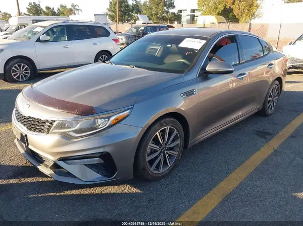 5XXGU4L17KG302692 2019 KIA OPTIMA - Image 2