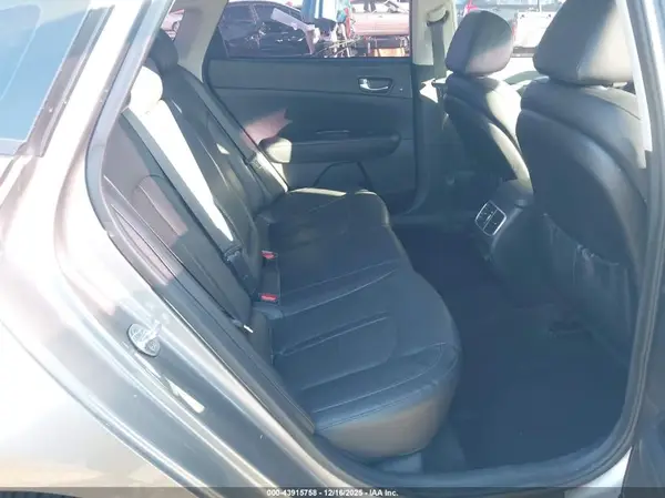 5XXGU4L17KG302692 2019 KIA OPTIMA - Image 8