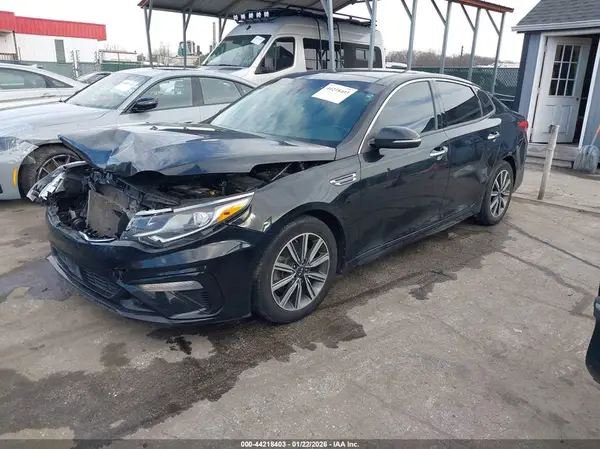 5XXGU4L17KG318049 2019 KIA OPTIMA - Image 2