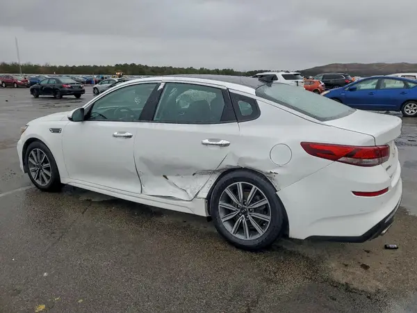 5XXGU4L17KG344585 2019 KIA OPTIMA - Image 2