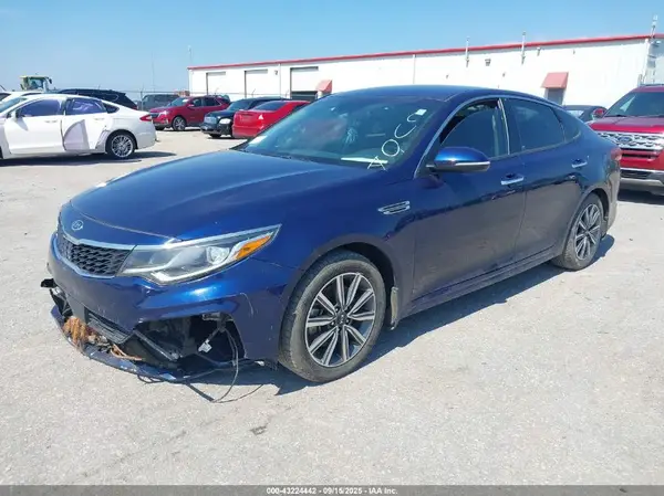 5XXGU4L17KG352332 2019 KIA OPTIMA - Image 2