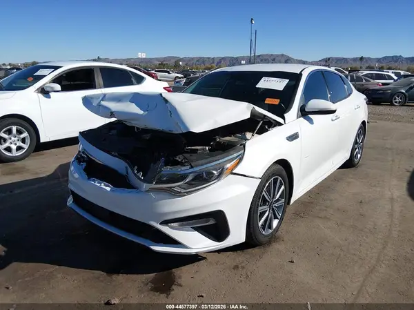 5XXGU4L17KG352380 2019 KIA OPTIMA - Image 2