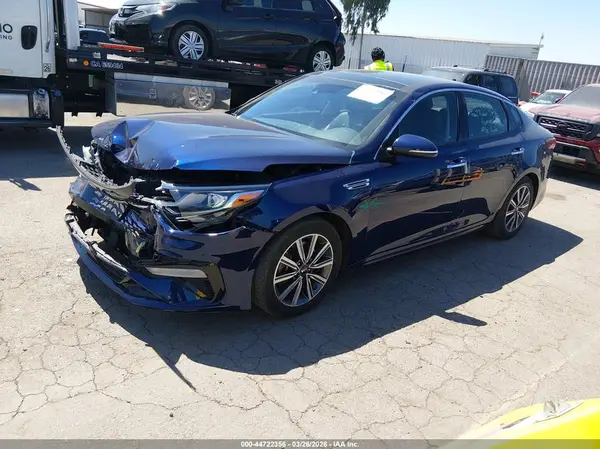 5XXGU4L17LG406536 2020 KIA OPTIMA - Image 2