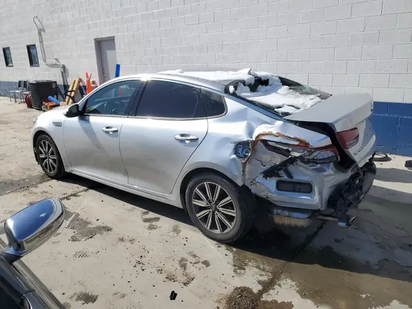 5XXGU4L18KG285532 2019 KIA OPTIMA - Image 2