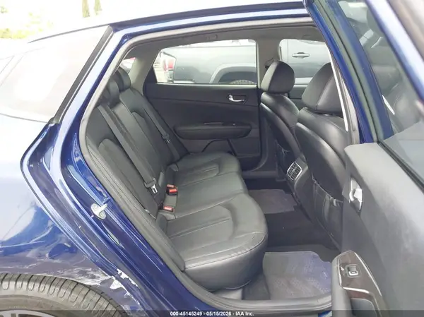 5XXGU4L18KG305925 2019 KIA OPTIMA - Image 8