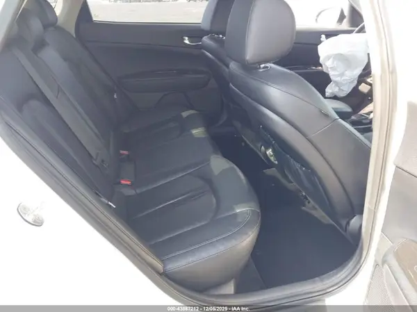 5XXGU4L18KG327553 2019 KIA OPTIMA - Image 8