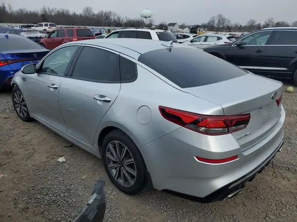 5XXGU4L18KG343588 2019 KIA OPTIMA - Image 2
