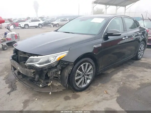 5XXGU4L18KG373867 2019 KIA OPTIMA - Image 2