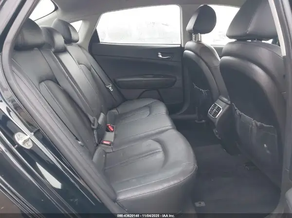 5XXGU4L18KG373867 2019 KIA OPTIMA - Image 8