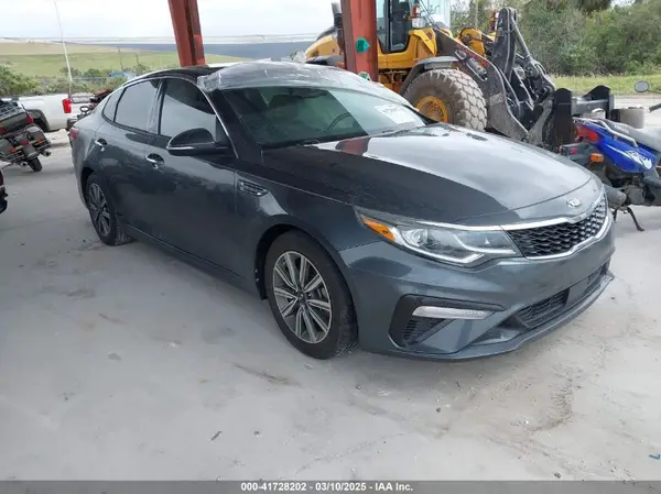 5XXGU4L18KG377093 2019 KIA OPTIMA - Image 1