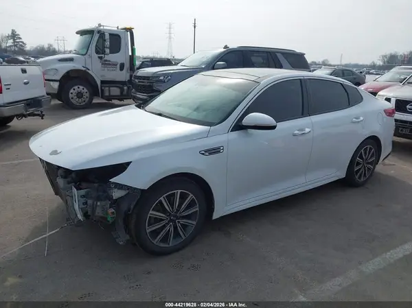 5XXGU4L19KG315119 2019 KIA OPTIMA - Image 2
