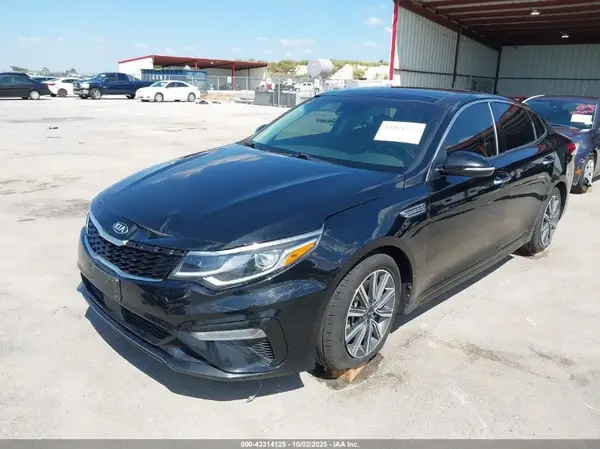 5XXGU4L19KG345575 2019 KIA OPTIMA - Image 2