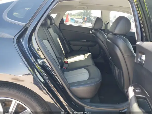 5XXGU4L19KG345575 2019 KIA OPTIMA - Image 8