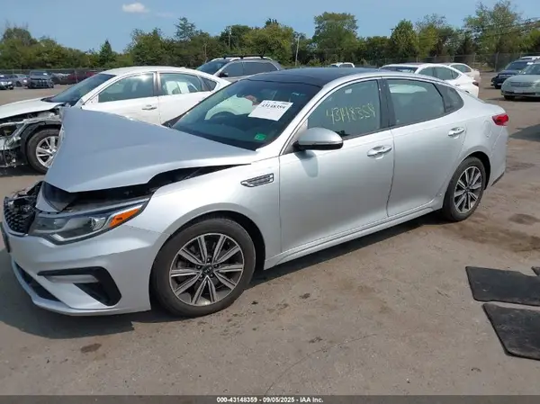 5XXGU4L19KG353238 2019 KIA OPTIMA - Image 2