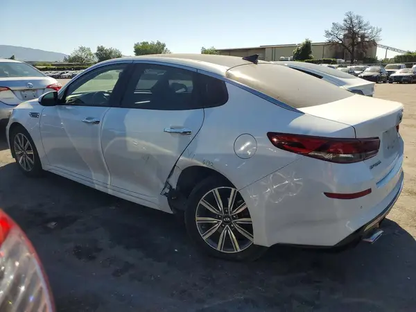5XXGU4L19KG366765 2019 KIA OPTIMA - Image 2