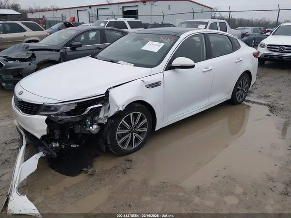 5XXGU4L19KG366975 2019 KIA OPTIMA - Image 2