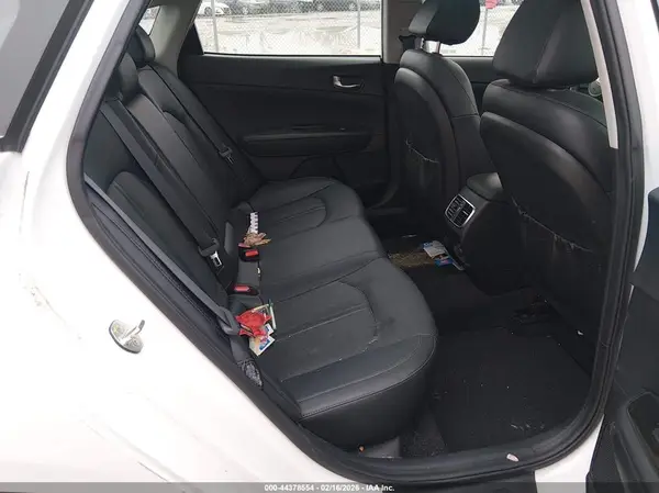 5XXGU4L19KG366975 2019 KIA OPTIMA - Image 8