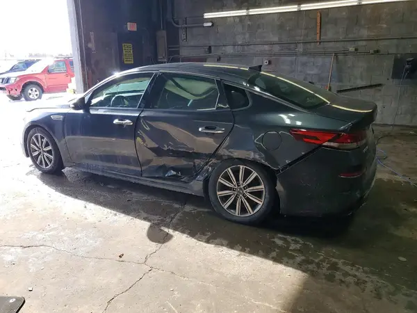 5XXGU4L19KG379824 2019 KIA OPTIMA - Image 2
