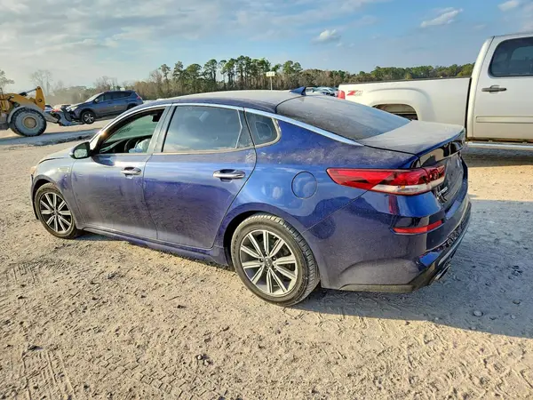 5XXGU4L19LG399573 2020 KIA OPTIMA - Image 2