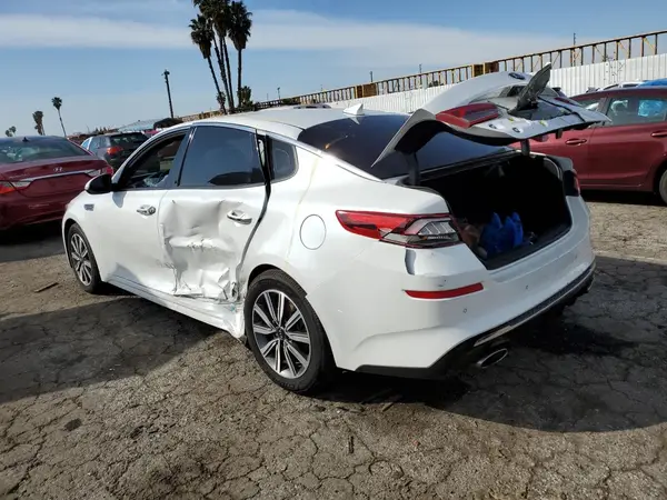5XXGU4L19LG407946 2020 KIA OPTIMA - Image 2