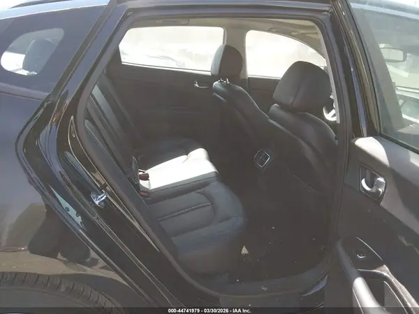 5XXGU4L19LG422818 2020 KIA OPTIMA - Image 8