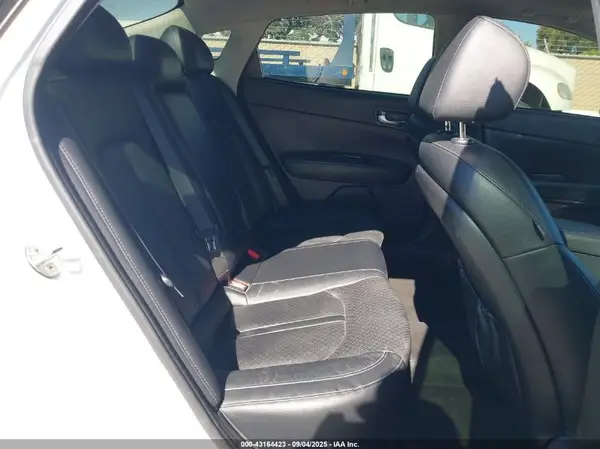 5XXGU4L1XKG304145 2019 KIA OPTIMA - Image 8