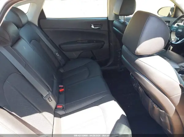 5XXGU4L1XKG373613 2019 KIA OPTIMA - Image 8
