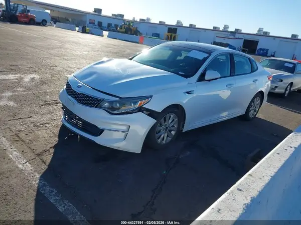 5XXGU4L30GG006759 2016 KIA OPTIMA - Image 2