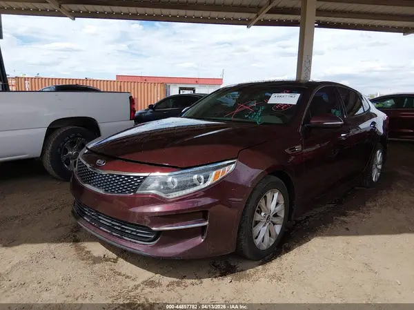 5XXGU4L30GG010598 2016 KIA OPTIMA - Image 2