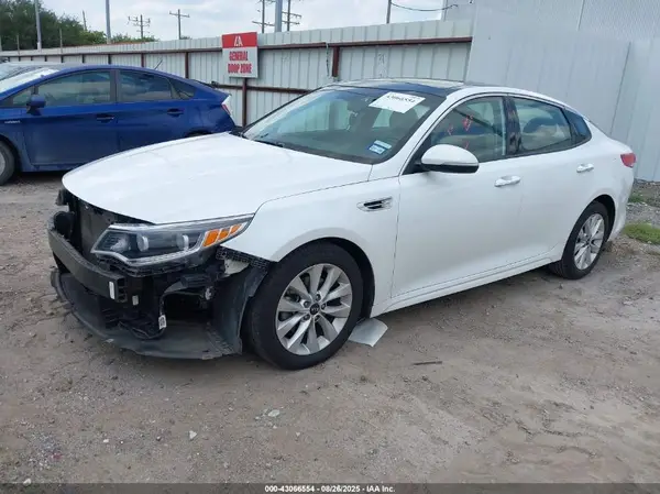 5XXGU4L30GG012478 2016 KIA OPTIMA - Image 2