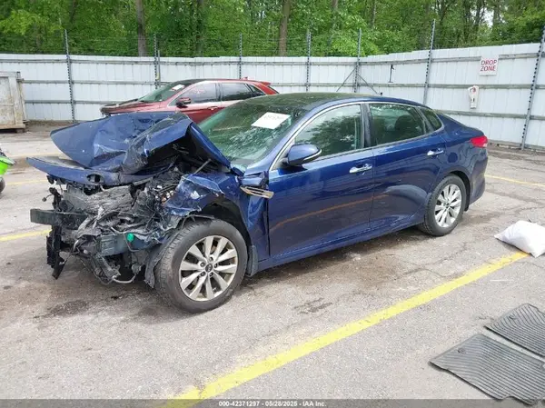 5XXGU4L30GG013940 2016 KIA OPTIMA - Image 2